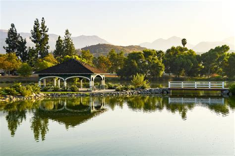 LAKESIDE.