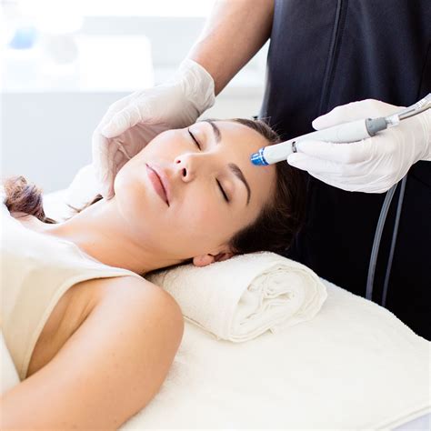 hydrafacial.