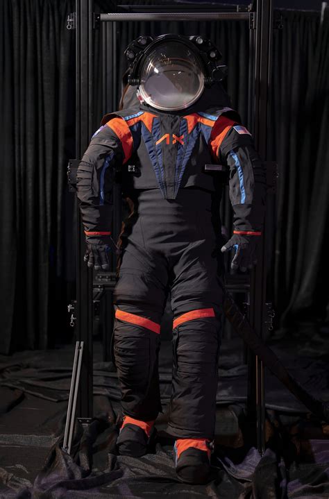 nsuit.