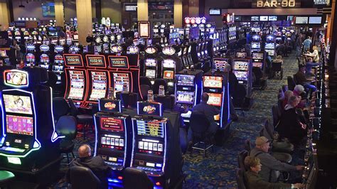 www.presqueisledowns.com.